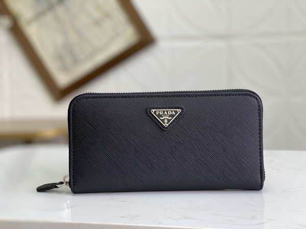 プラダ財布コピー正面デザイン